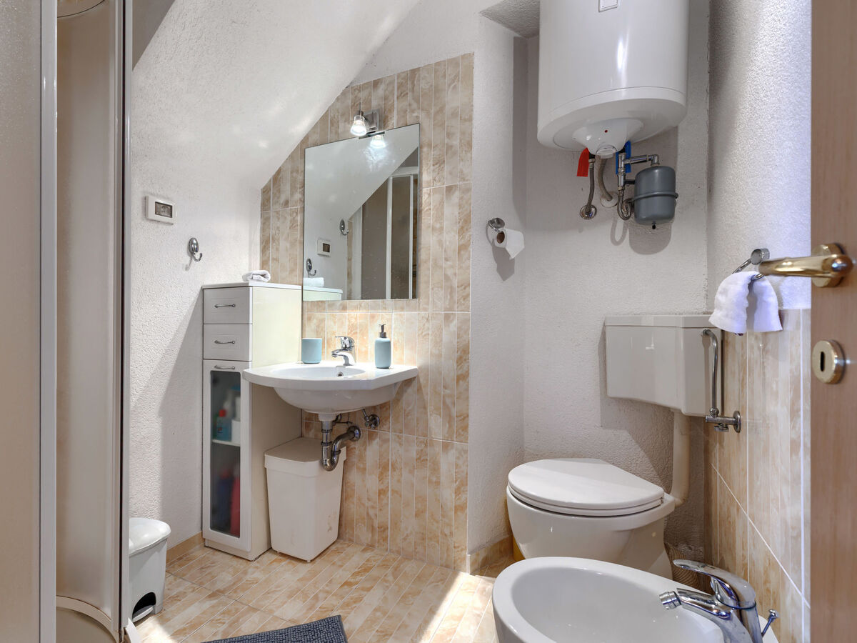 Maison rustique Petra à Umag, 3 étages et terrasse - Photo 16