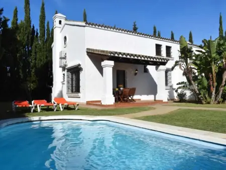 Location maison à Conil de la Frontera, Villa mitoyenne à Roche Viejo avec piscine privée, jardin et parking à proximité de Conil