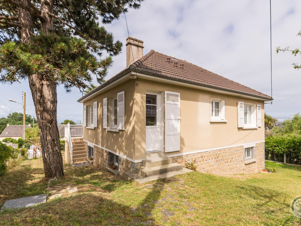 Maison années 60 à St Pair-sur-Mer, jardin et parking - Photo 4