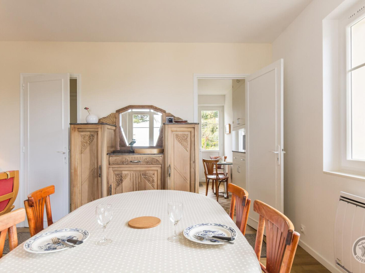 Maison années 60 à St Pair-sur-Mer, jardin et parking - Photo 11