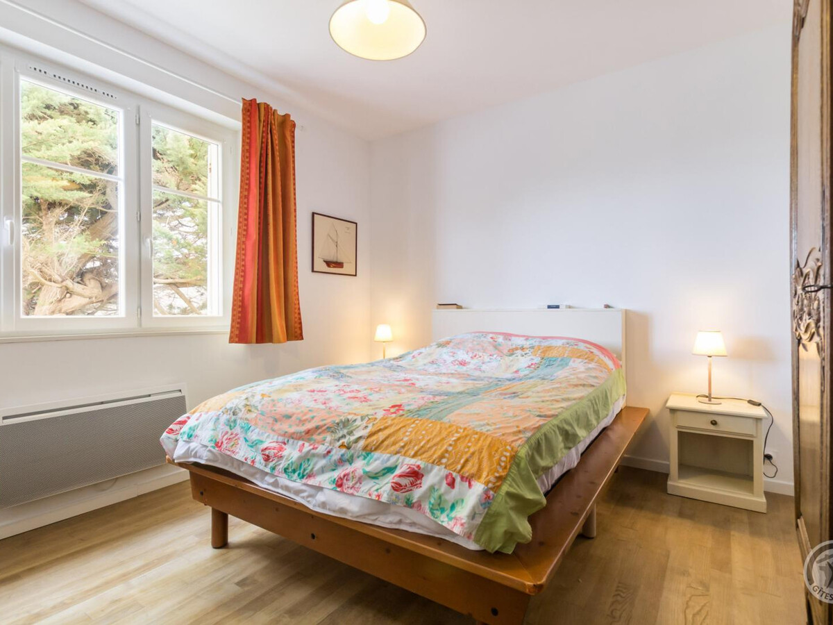 Maison années 60 à St Pair-sur-Mer, jardin et parking - Photo 14