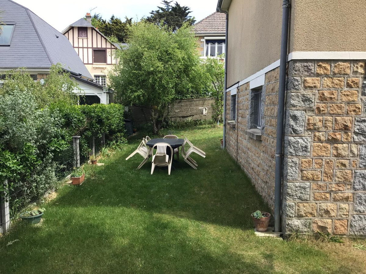 Maison années 60 à St Pair-sur-Mer, jardin et parking - Photo 20