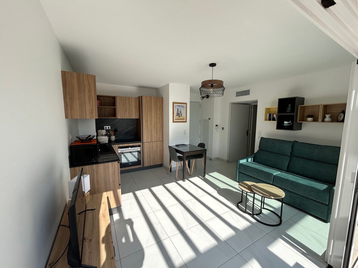 Appartement 40m² neuf à 150m de la plage, parking couvert - Photo 3