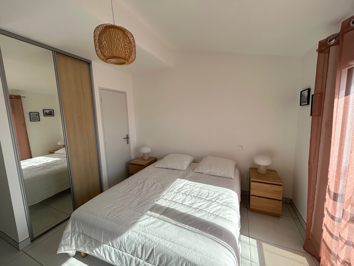 Appartement 40m² neuf à 150m de la plage, parking couvert - Photo 9