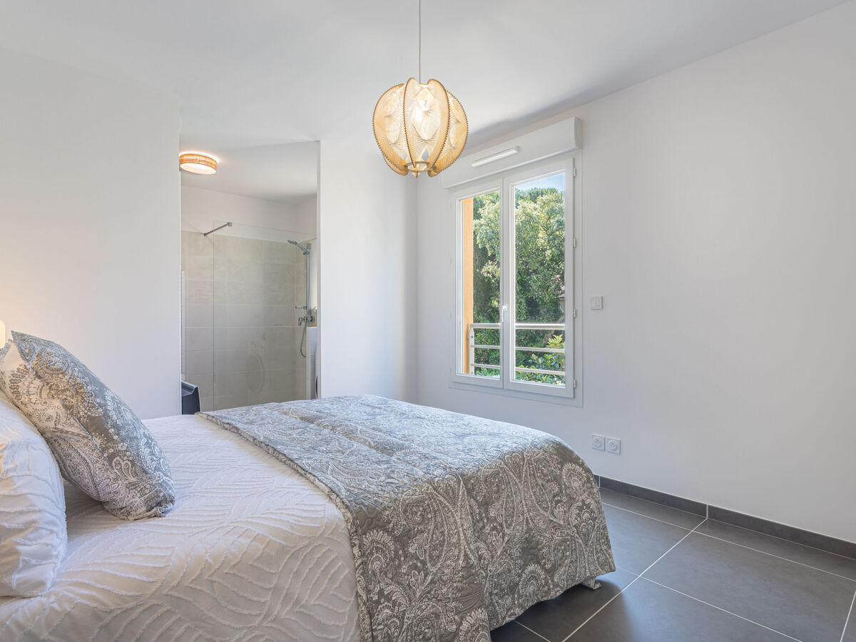 Apt 2 pièces 42 m² à Cavalaire, 550 m de la plage - Photo 9