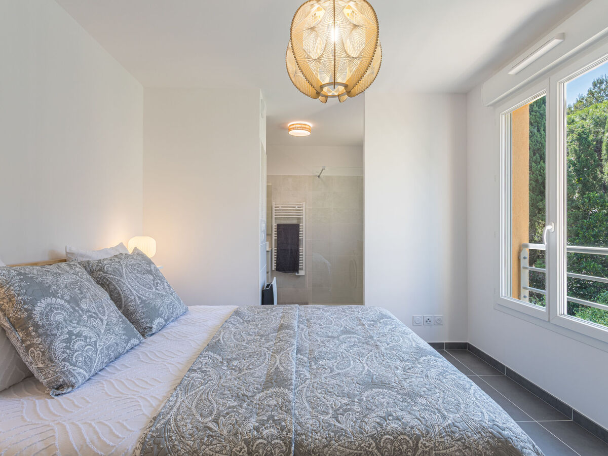 Apt 2 pièces 42 m² à Cavalaire, 550 m de la plage - Photo 12