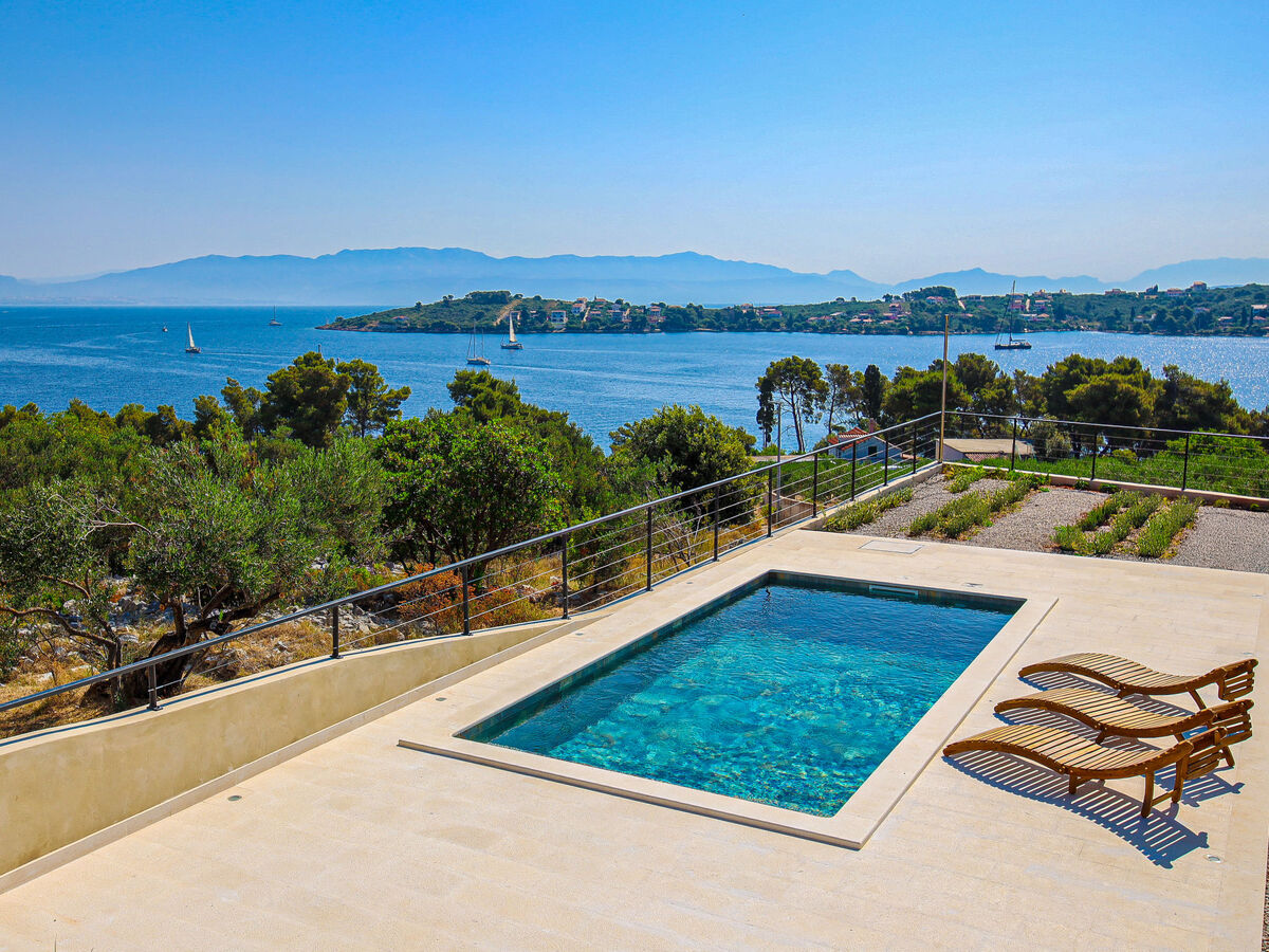 Maison Sova avec piscine chauffée à Šolta - Photo 1