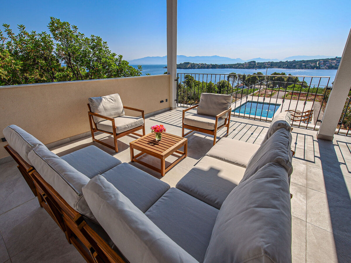 Maison Sova avec piscine chauffée à Šolta - Photo 2