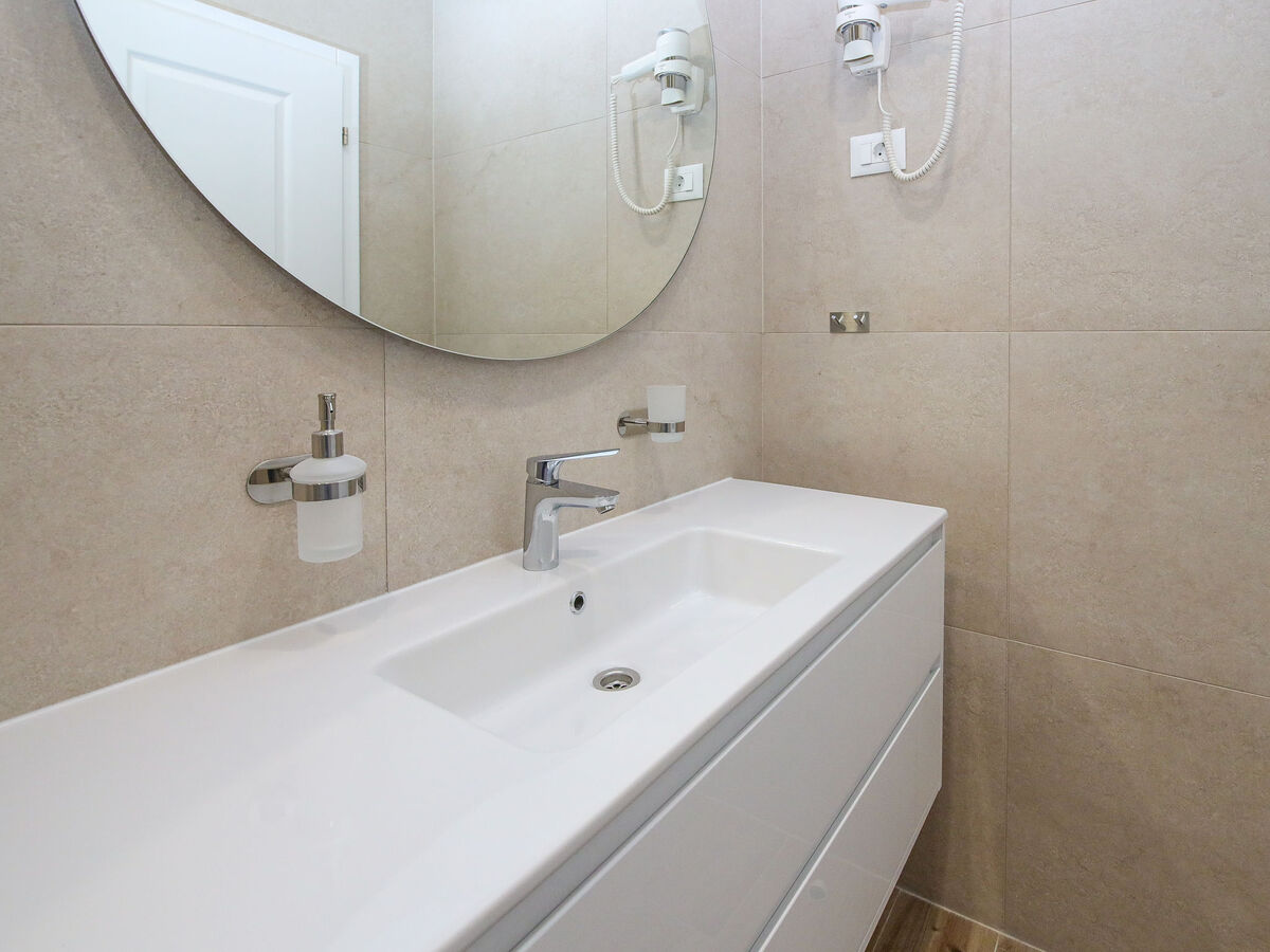 Maison Bellevue avec piscine privée chauffée à Makarska - Photo 21