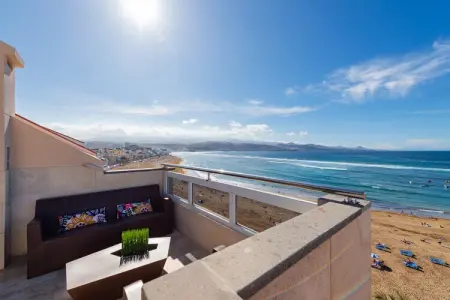 Awesome beachfront terrace By CanariasGetaway, Maison Bord de Mer à Las Palmas avec Terrasse - Photo 49