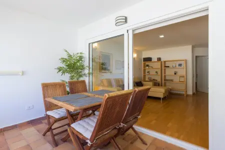 Maison 1 chambre 300 m de la plage avec piscine : photo 2