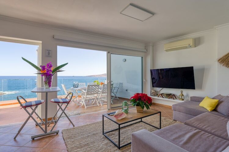 Maison bord de mer Tufia avec terrasse 14 m² - Photo 1
