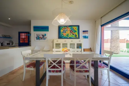 Long Beach with pool By CanariasGetaway, Villa à Corralejo proche de la plage - Photo 1