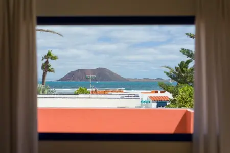 Long Beach with pool By CanariasGetaway, Villa à Corralejo proche de la plage - Photo 35