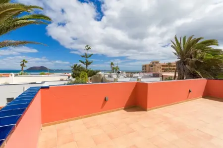 Long Beach with pool By CanariasGetaway, Villa à Corralejo proche de la plage - Photo 36