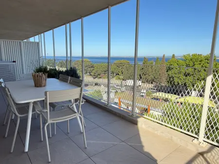 T2 avec terrasse vue étang de Thau à Sète, parking privé : photo 4