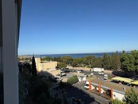 T2 avec terrasse vue étang de Thau à Sète, parking privé : photo 9