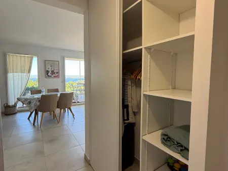 T2 avec terrasse vue étang de Thau à Sète, parking privé : photo 25