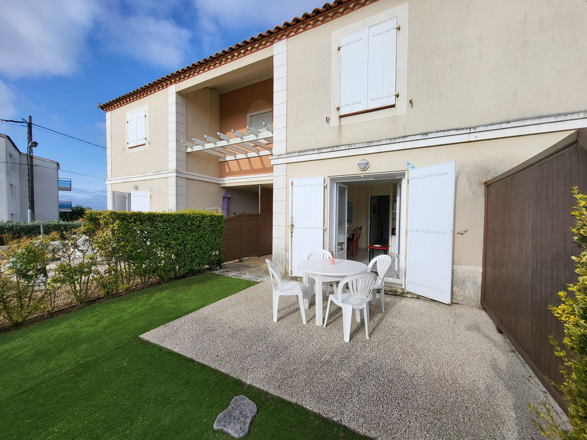 Appartement 2 chambres avec piscine, jardin et parking - Photo 1