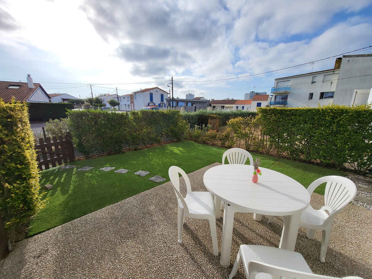 Appartement 2 chambres avec piscine, jardin et parking - Photo 8