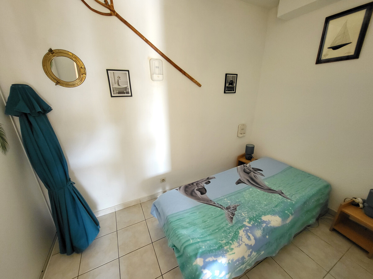 Appartement 2 chambres avec piscine, jardin et parking - Photo 12