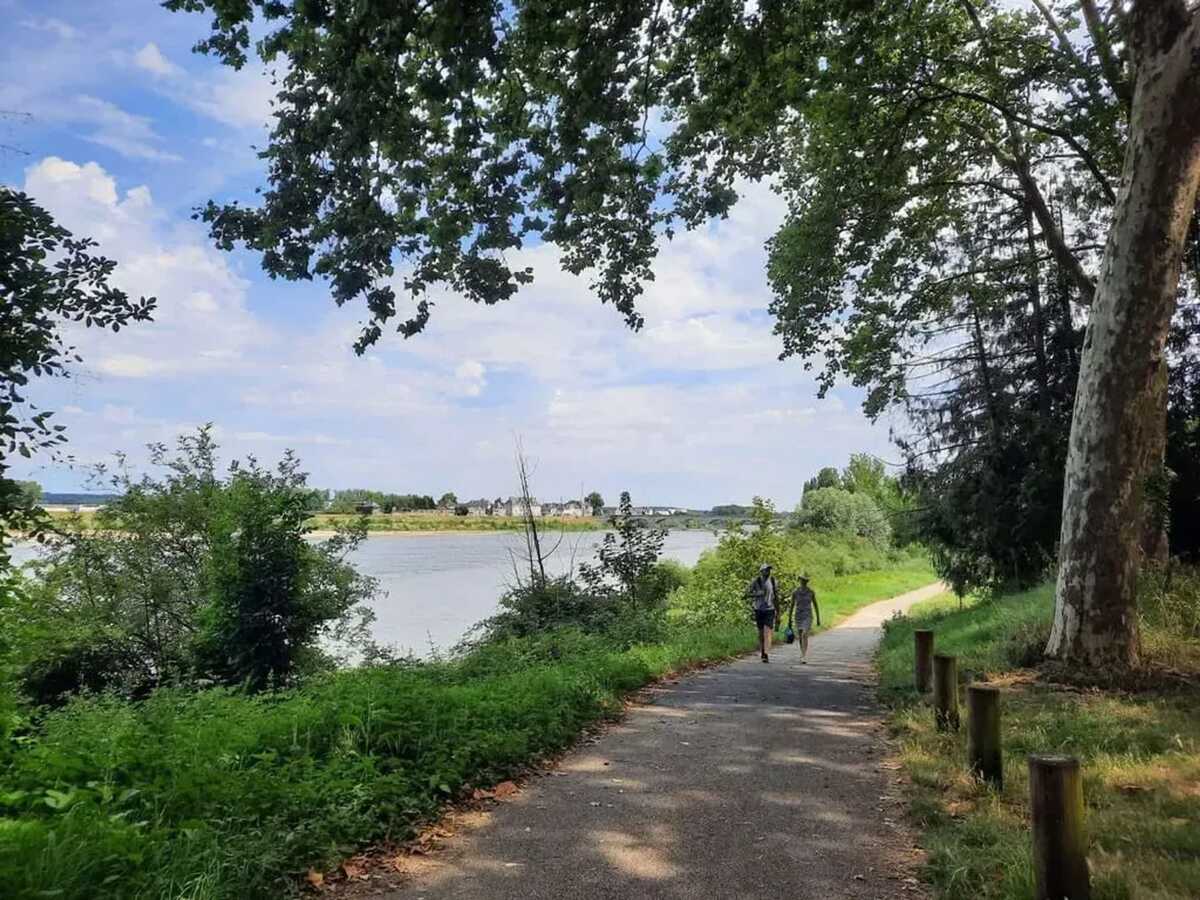 T2 centre historique d'Amboise, entrée privée - Photo 5