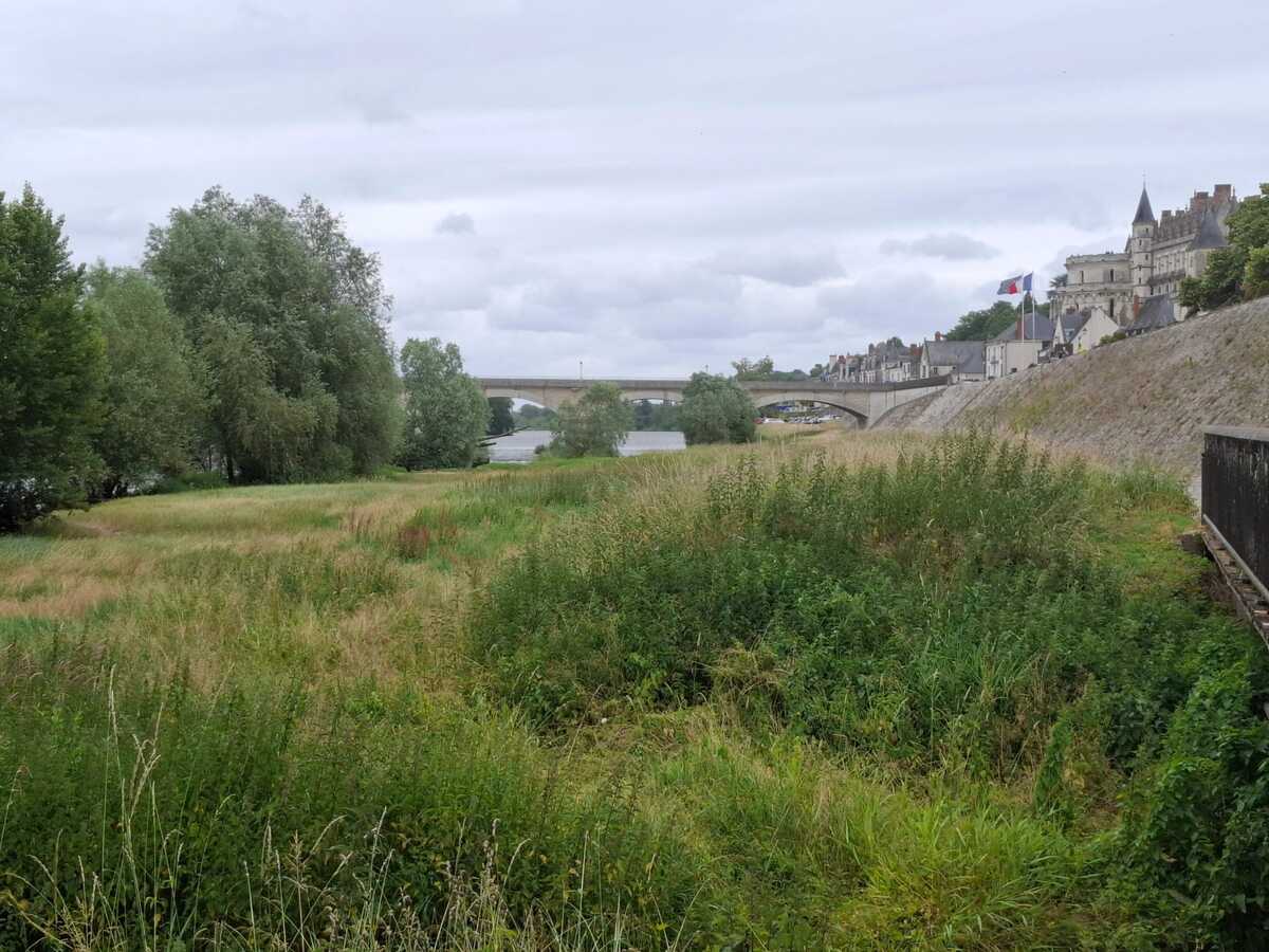 T2 centre historique d'Amboise, entrée privée - Photo 7