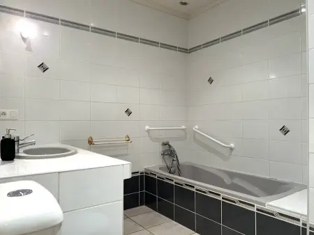 Villa spacieuse avec piscine privative à Bormes-les-Mimosas - Photo 9