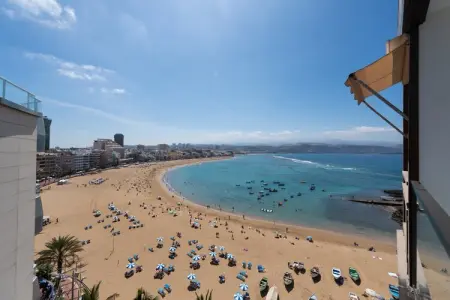 Lovely balcony sea views By CanariasGetaway, Appartement bord de mer Playa Canteras - Photo 17