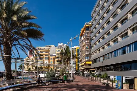 Lovely balcony sea views By CanariasGetaway, Appartement bord de mer Playa Canteras - Photo 34