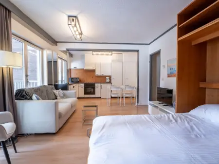 Appartement avec balcon de 5 m² à 25 m de la plage, Blankenberge : photo 4