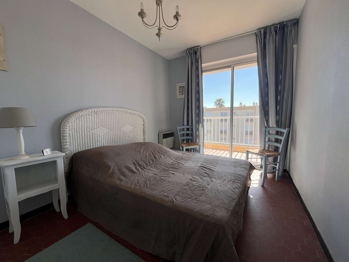 T2 climatisé terrasse et parking au Lavandou - Photo 6