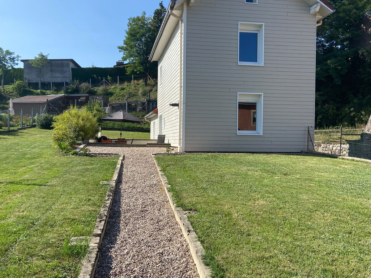 Gîte familial 5 pers. à Lépanges, terrasse et barbecue - Photo 9
