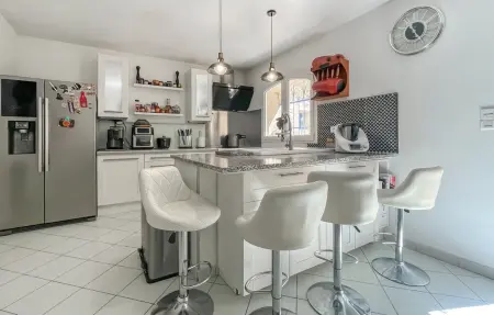 Maison de maître 12 personnes avec piscine à Connaux : photo 5