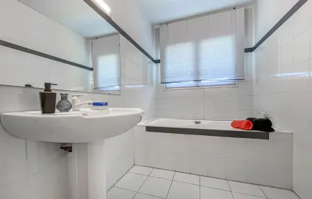 Maison de maître 12 personnes avec piscine à Connaux : photo 32