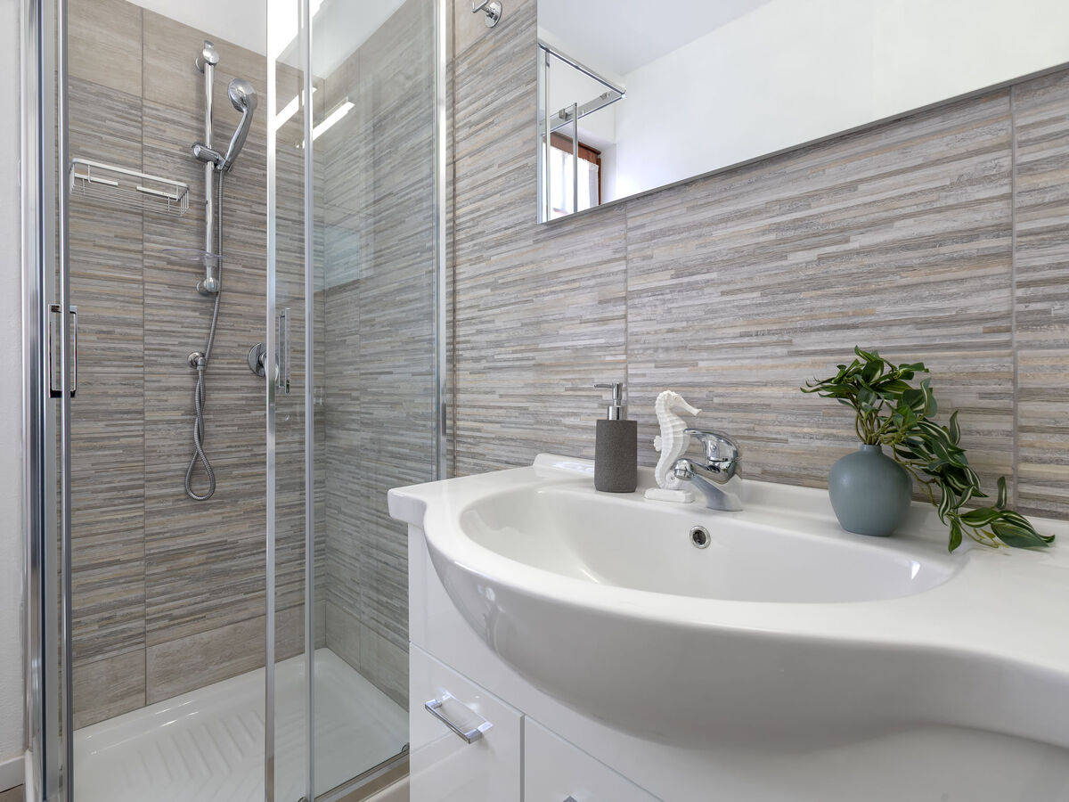 Luna - Appartement 2 pièces rénové, 350 m de la mer - Photo 18