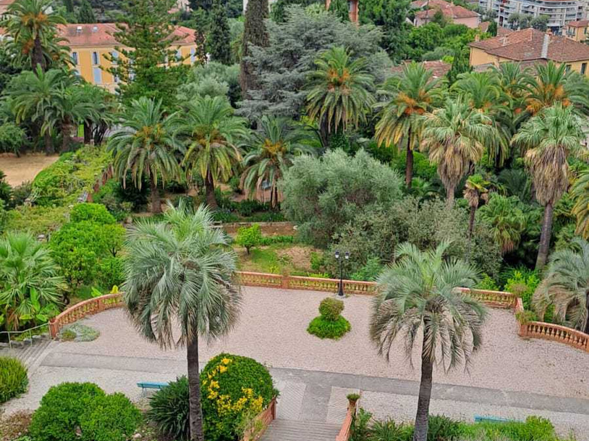 Spacieux 3P vue mer dans ancien palace à Menton - Photo 9