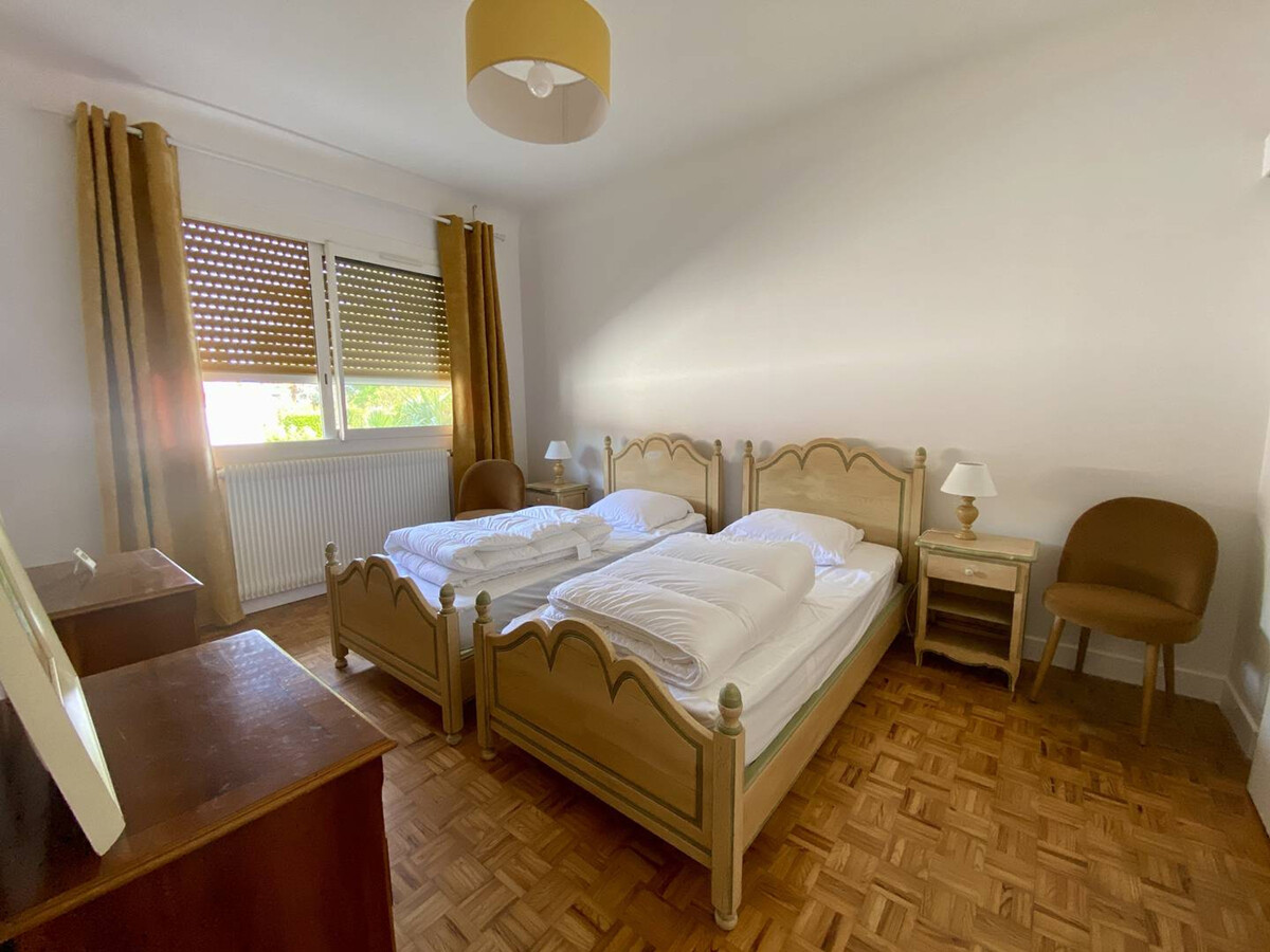 Maison de ville rénovée à Cambo-les-Bains avec balcon - Photo 13