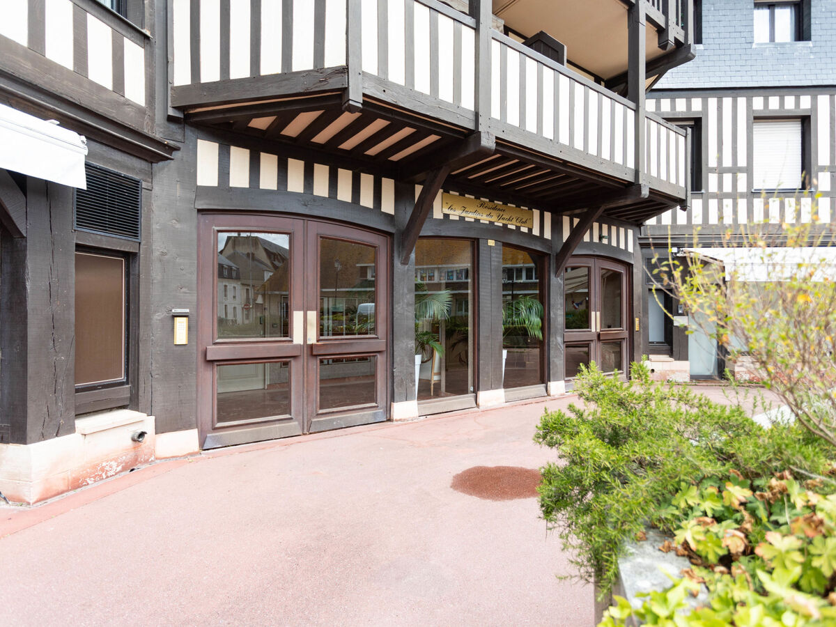 Appartement Les Jardins du Yacht Club – Deauville - Photo 22