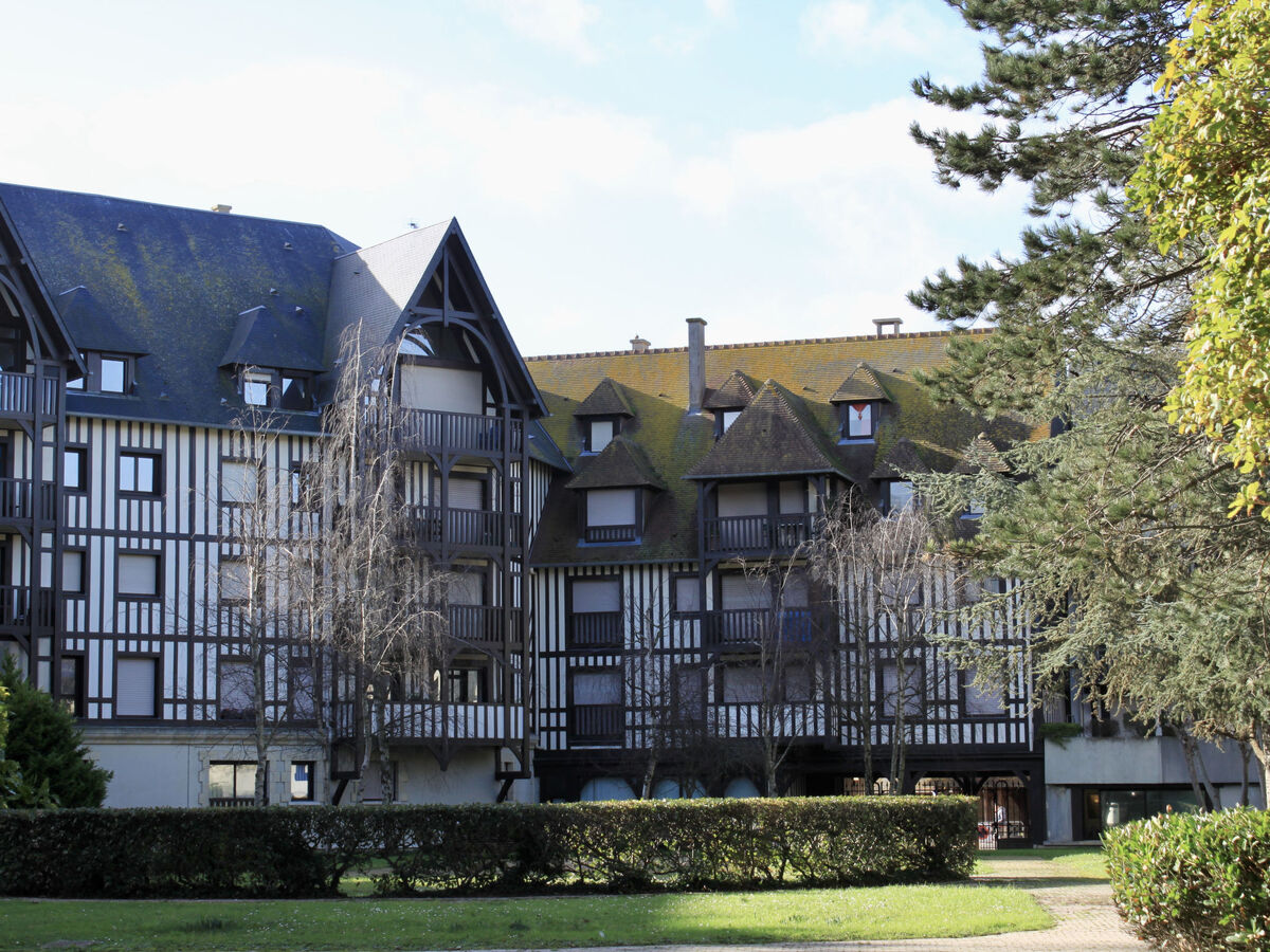 Appartement Les Jardins du Yacht Club – Deauville - Photo 23