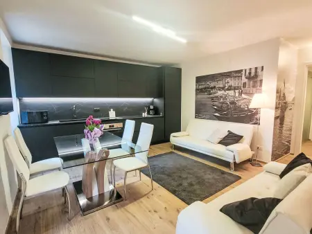 Appartement La Scaletta à Dongo, 150 m du lac : photo 2
