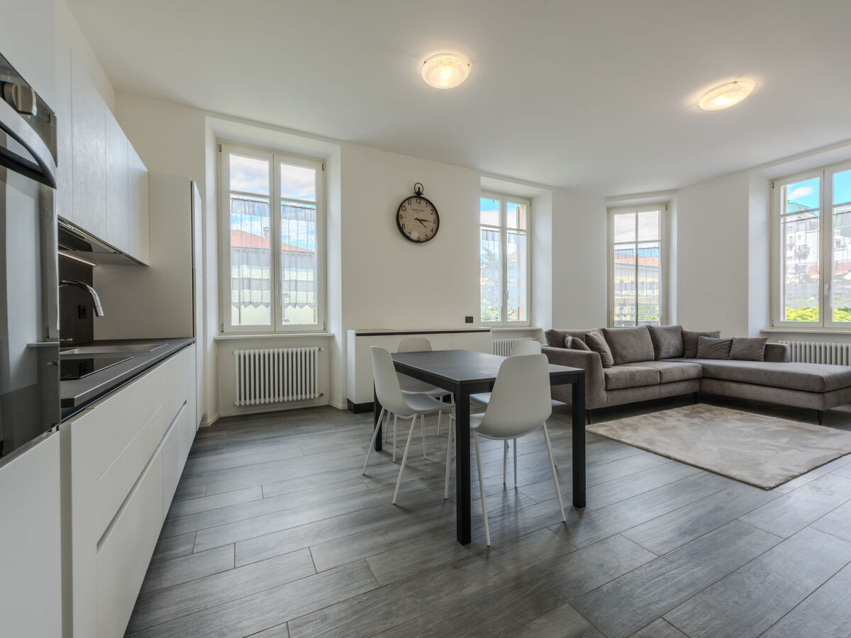 Leoni – Appartement 92 m² rénové, centre de Rovereto - Photo 1