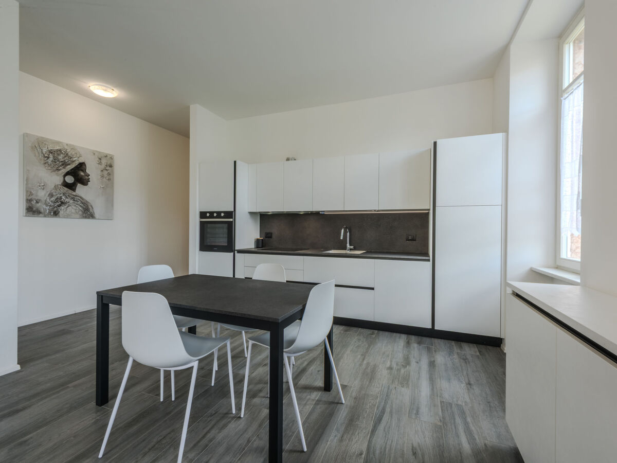 Leoni – Appartement 92 m² rénové, centre de Rovereto - Photo 10