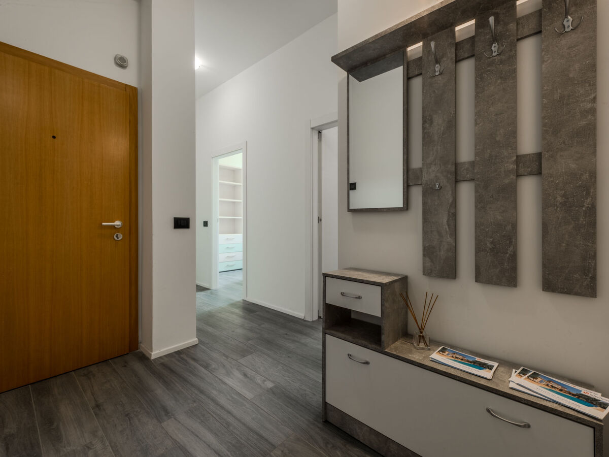 Leoni – Appartement 92 m² rénové, centre de Rovereto - Photo 13