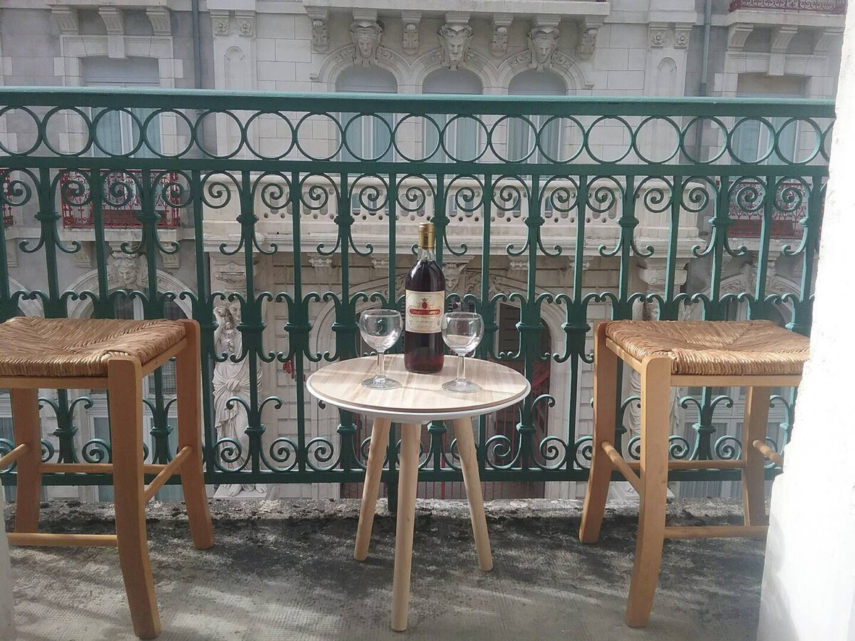 Studio 29m² centre Cauterets, balcon boulevard - Photo 7