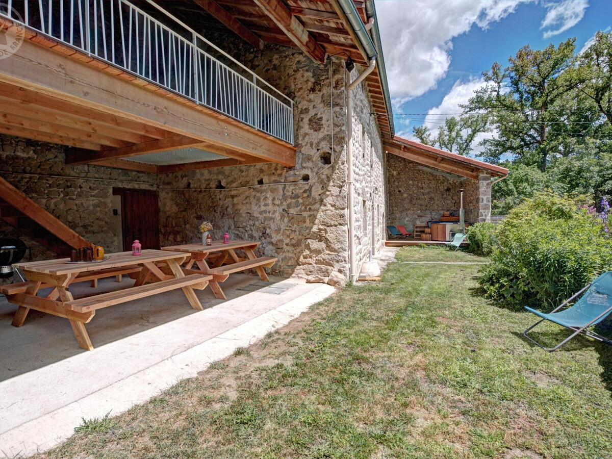 Gîte 12 pers. avec bain nordique à Usson-en-Forez - Photo 2