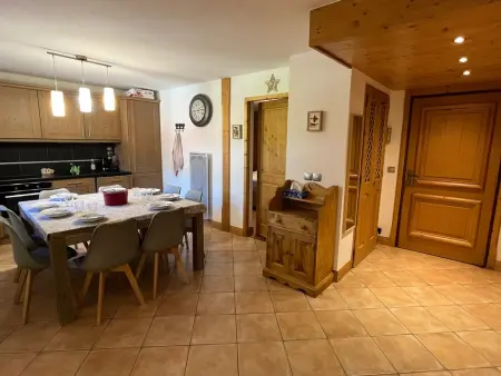 T4 Duplex Samoëns, 3 chambres, balcon, parking privé : photo 8