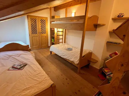 T4 Duplex Samoëns, 3 chambres, balcon, parking privé : photo 12