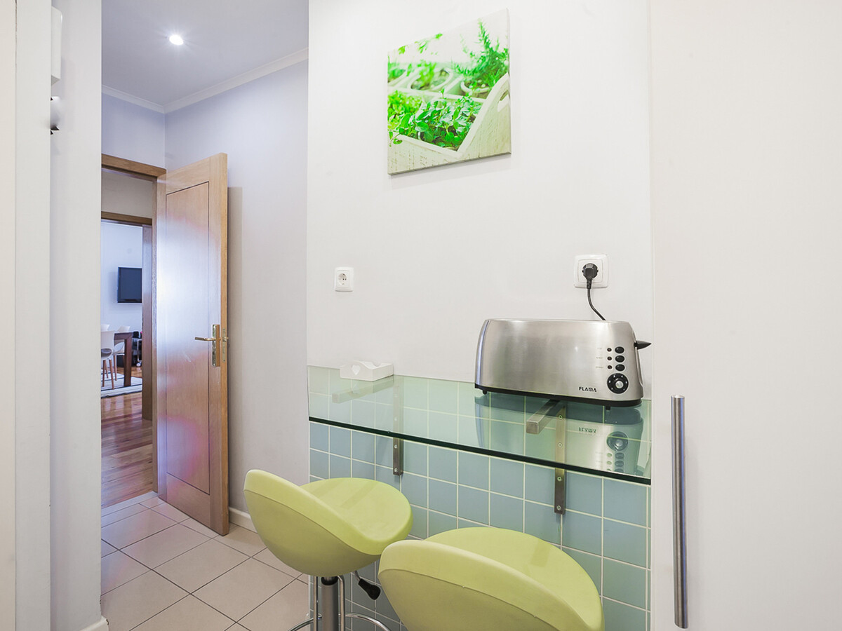 Appartement Baixa avec ascenseur, balcon Tage, 2 chambres - Photo 8