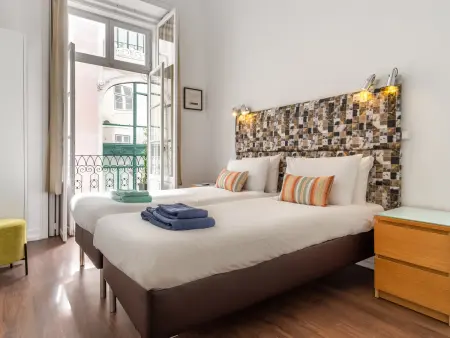 Appartement 3 chambres Chiado avec 5 balcons et vue Santa Justa : photo 3